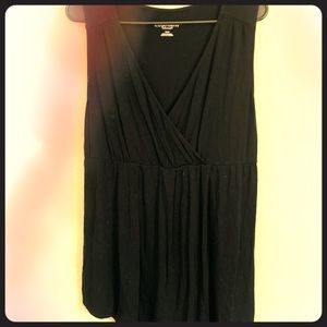 Liz Lange maternity shirt